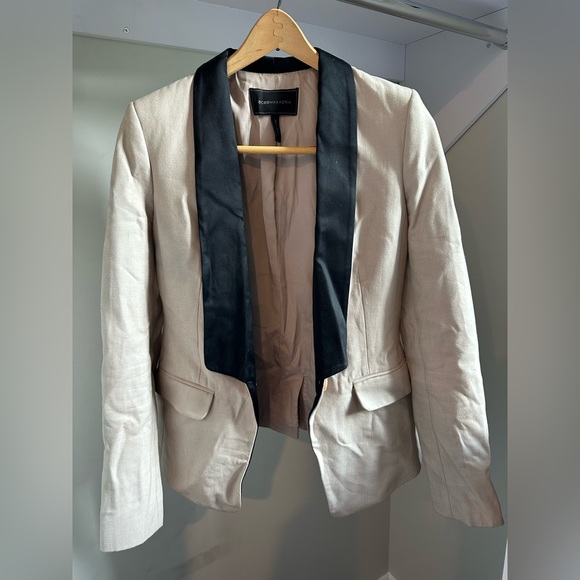 BCBGMAXAZRIA Soy Chai Tuxedo Blazer XS - Picture 5 of 6